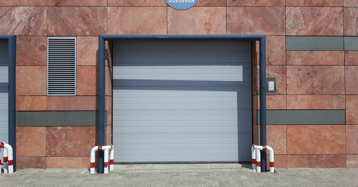 Signs of Reliable Roller Door Repair Services in Customer Feedback