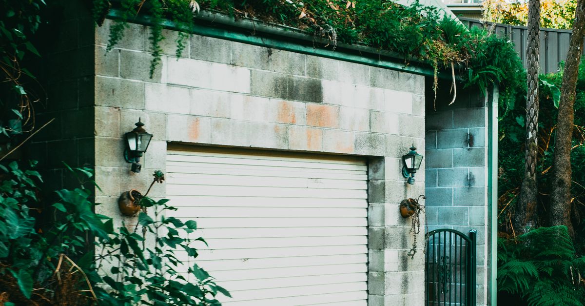 Step-by-Step Guide to Realigning Roller Doors